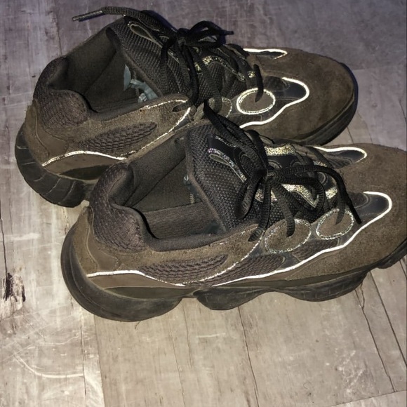 **SOLD**-Yeezy 500 utility black. - Picture 3 of 4